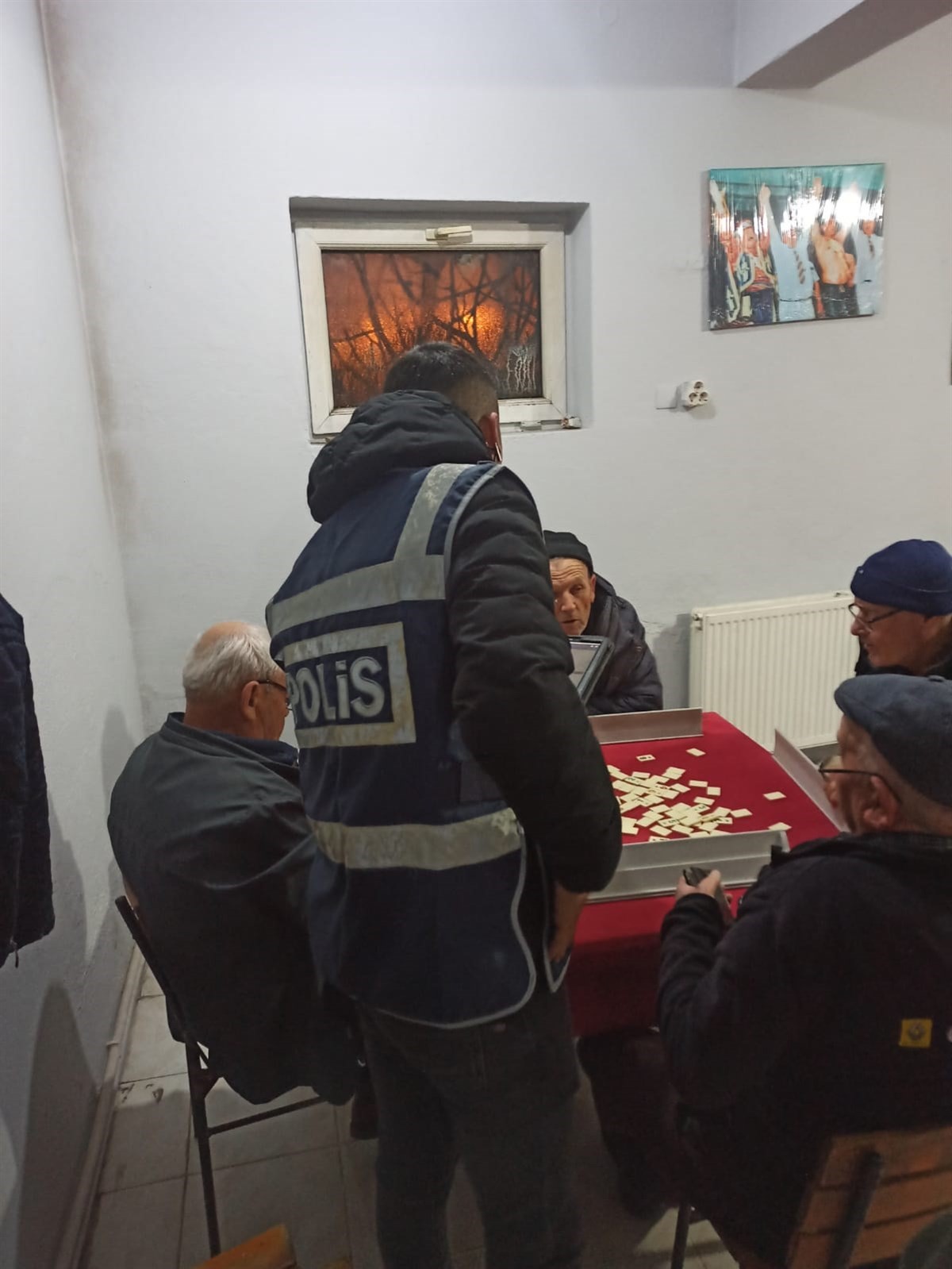 Balıkesir&rsquo;de &rsquo;Asayiş ve Trafik&rsquo; denetimi: 16 g&ouml;zaltı
