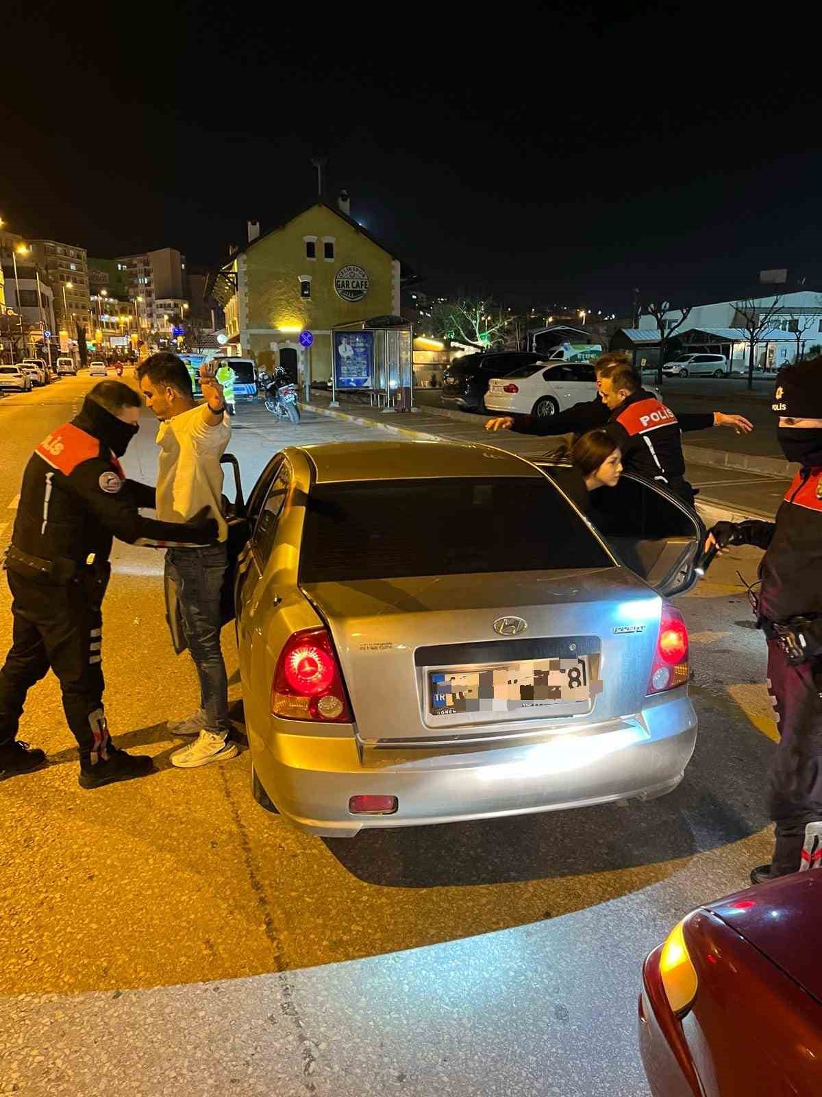 Balıkesir’de aranan 38 şahıs gözaltına alındı