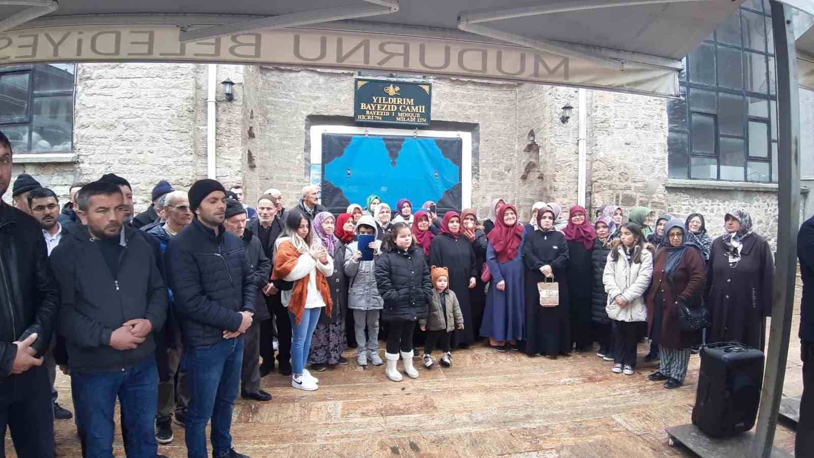 Kutsal topraklara dualarla uğurlandılar
