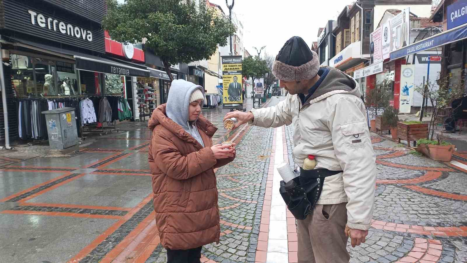 Üniversiteli seyyar bozacı