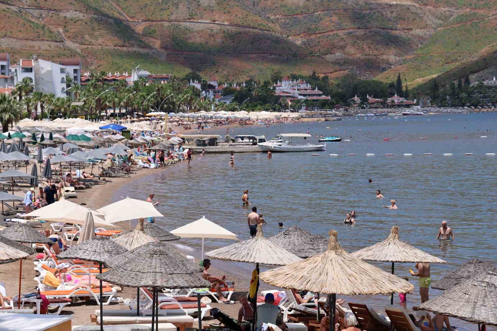 Yarıyıl tatilinde beklenen rezervasyonların gelmemesi turizmcilerin umudunu yeni sezona bıraktı