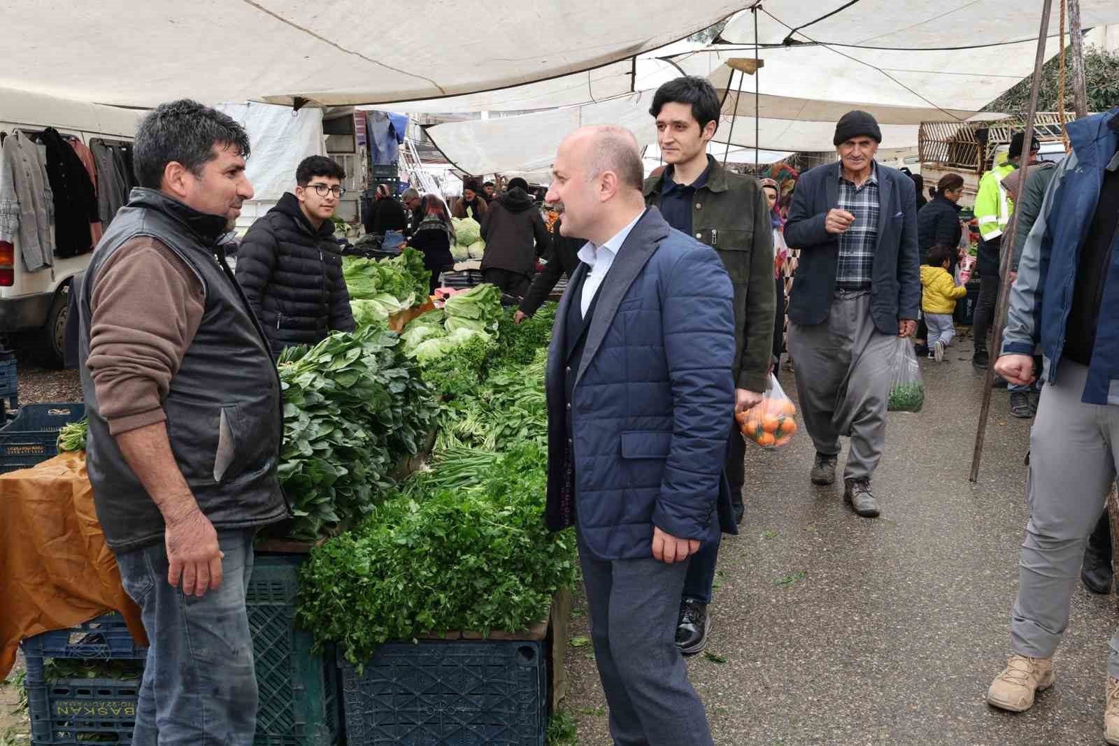 Vali Varol, pazarcı esnafların taleplerini dinledi