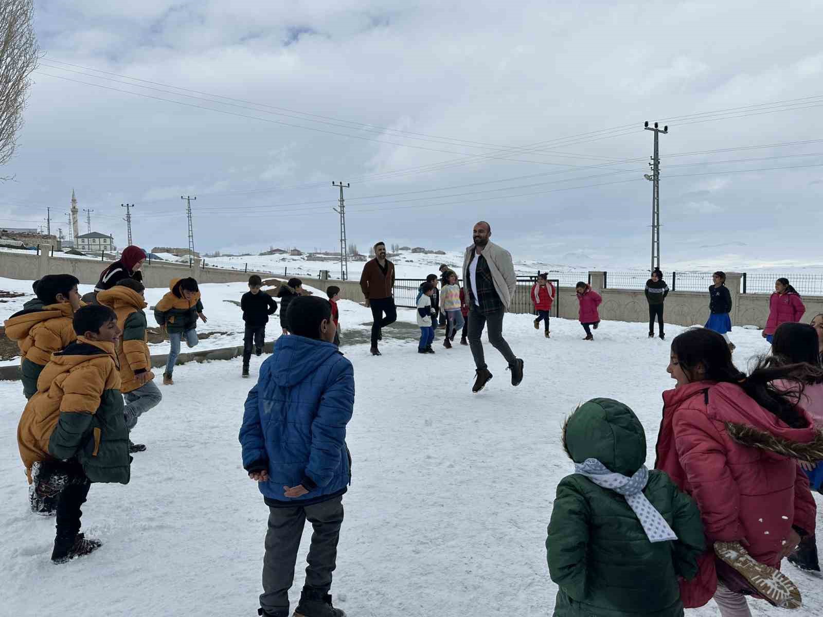 Ağrı’da öğrenciler &quot;Dönem Sonu Faaliyet Haftası&quot;nda hem eğlendi hem öğrendi