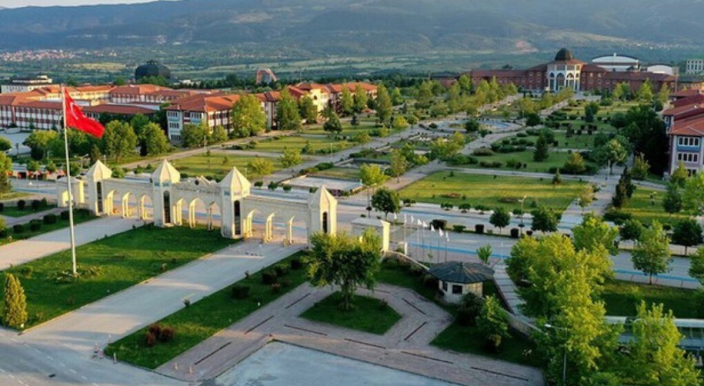 DPÜ’lü mezunların KPSS başarısı