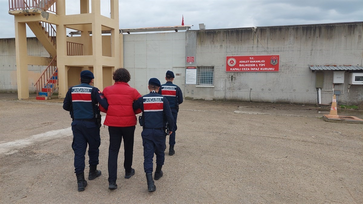 Hakkında 4 yıl hapis cezası bulunan FETÖ’cü yakalandı
