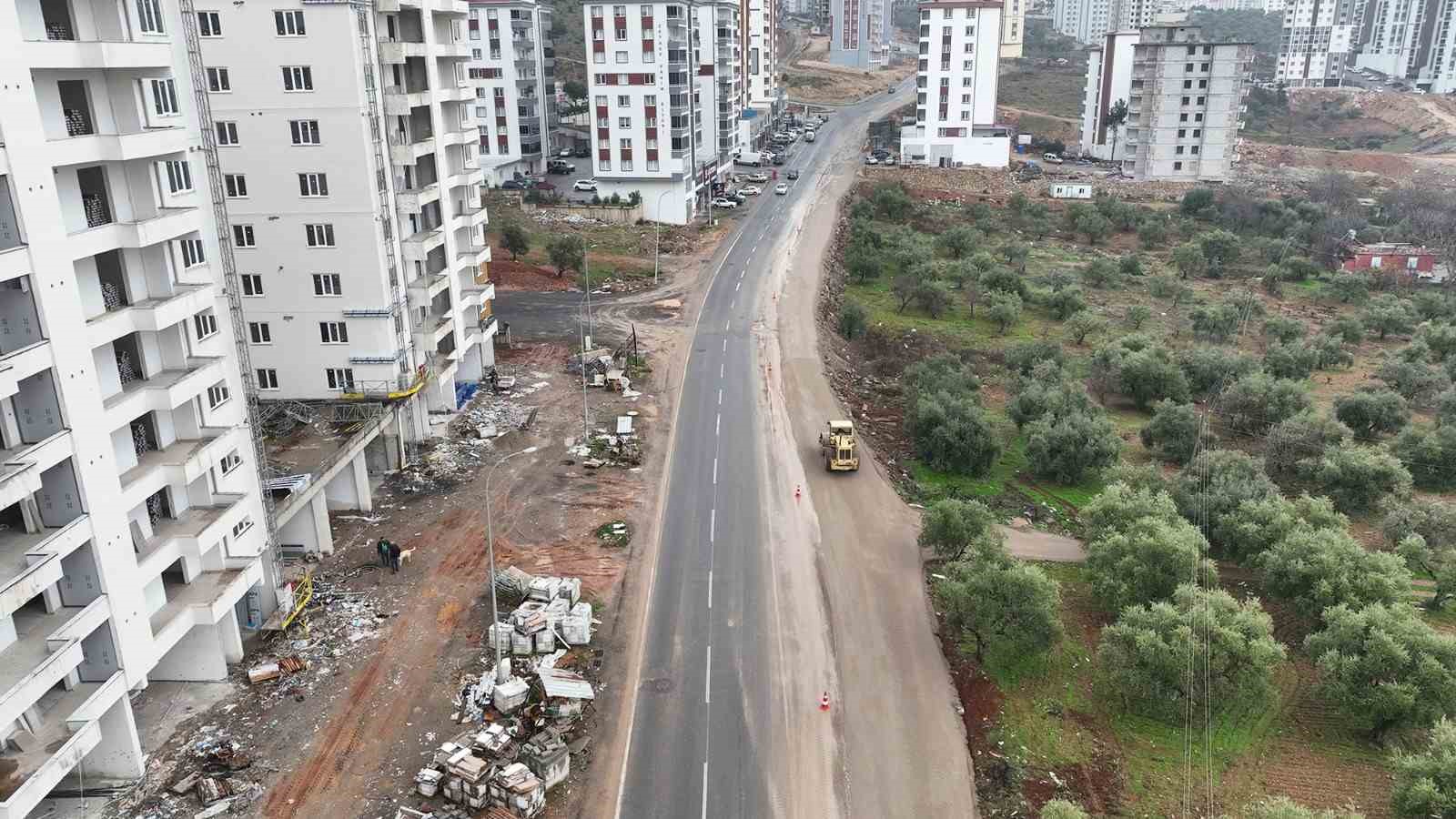 B&uuml;y&uuml;kşehir belediyesi, Onikişubat&rsquo;ta ulaşım ağını g&uuml;&ccedil;lendiriyor
