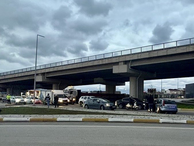 Bandırma’da trafik kazası: 2 yaralı