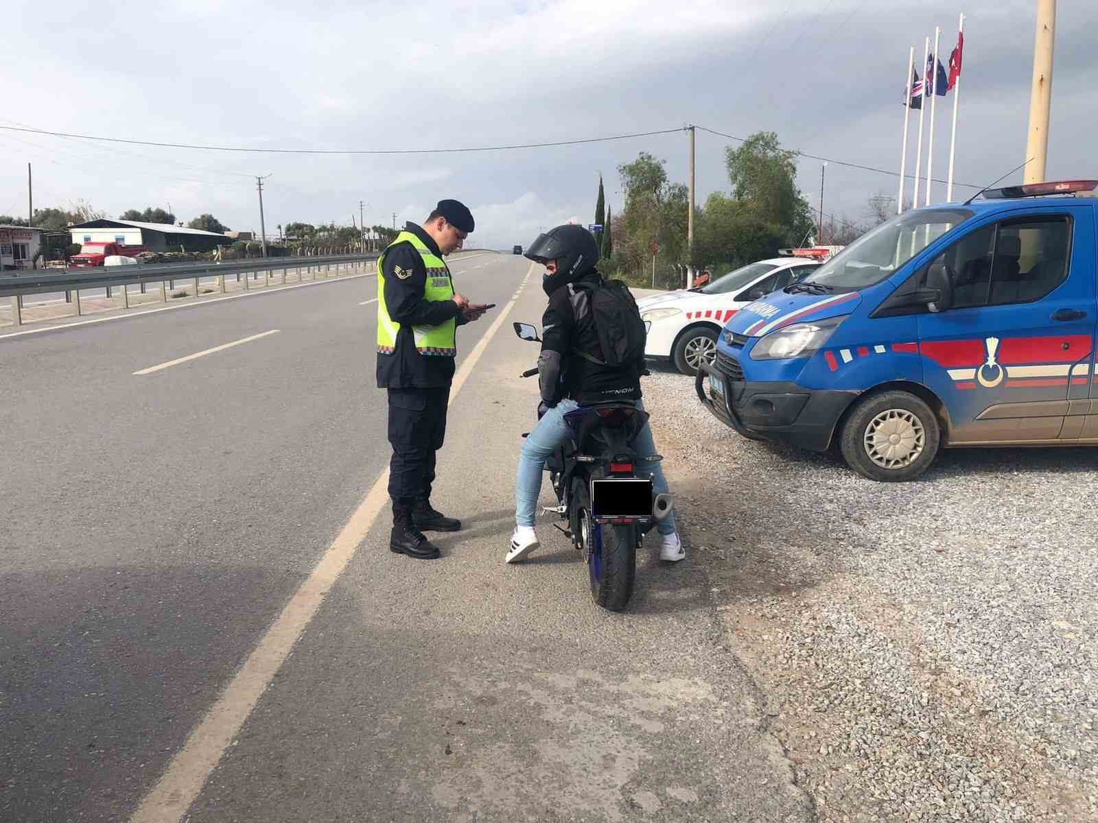 Didim’de motosiklet sürücüleri bilgilendirildi
