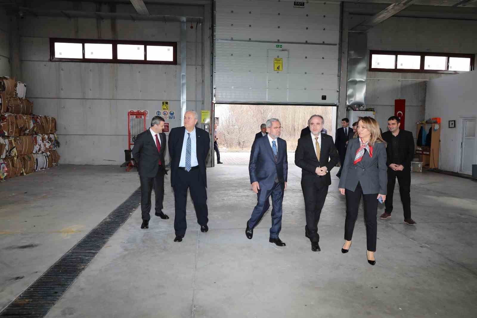 Niğde Ömer Halisdemir Üniversitesi’nde ’Sıfır Atık ve Enerji Verimliliği Çalıştayı’ düzenlendi