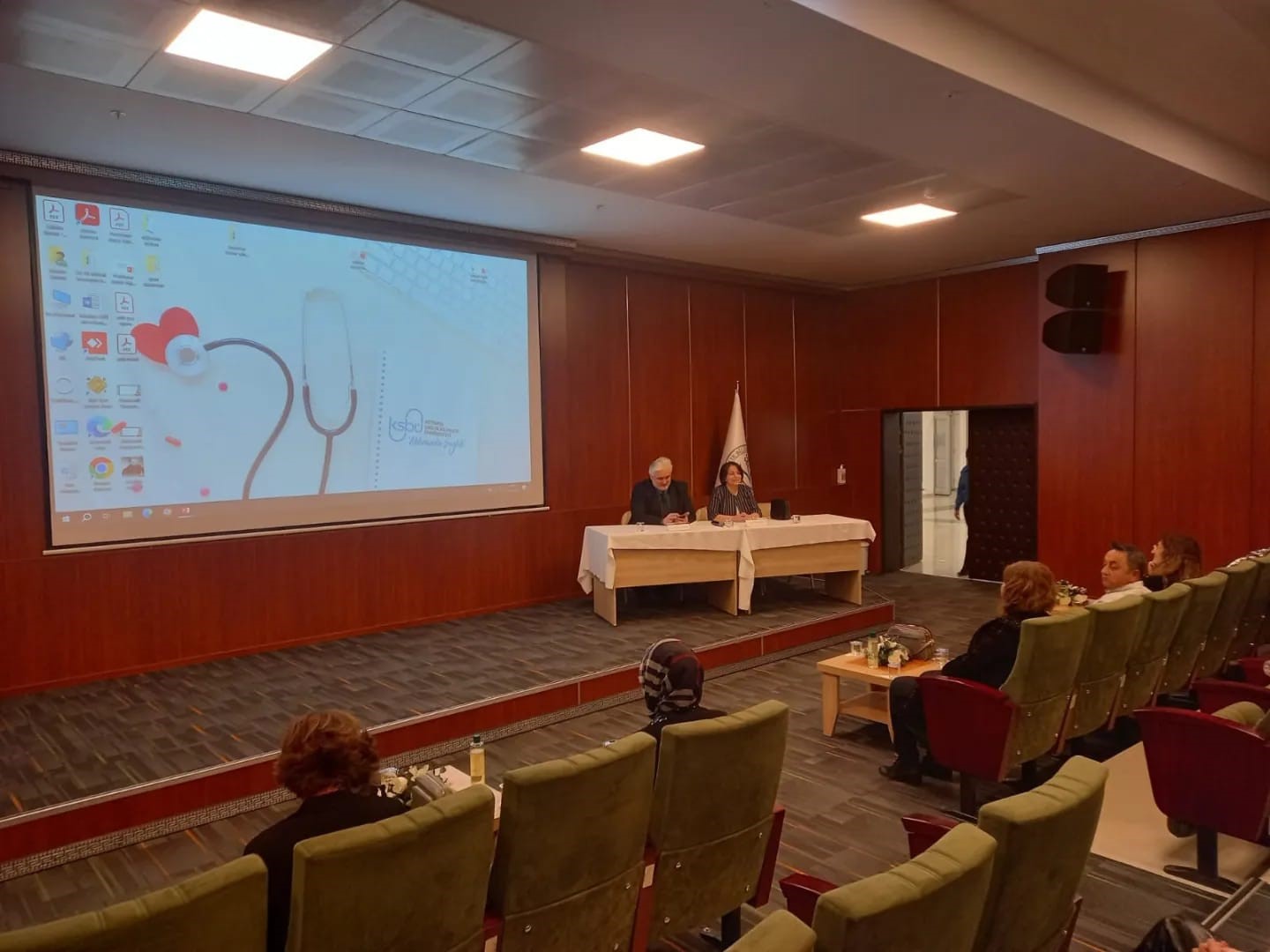 Kütahya’da ’Olgular Eşliğinde Sağlık Bakımı İlişkili Enfeksiyonlara Yaklaşım’ konulu konferans