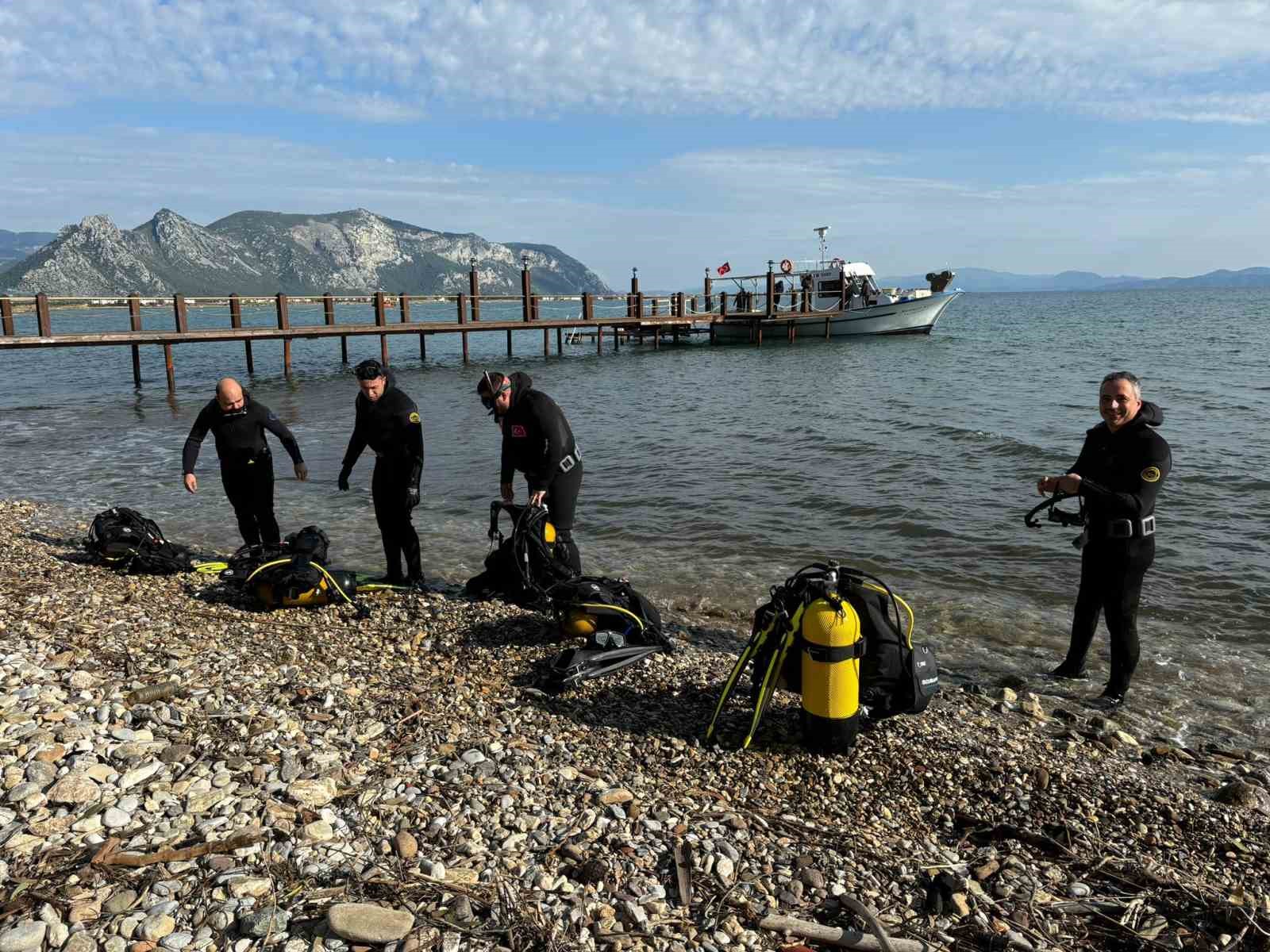 Deniz dibinde ekimler başladı: Posidonia çayırları yeniden hayat bulacak