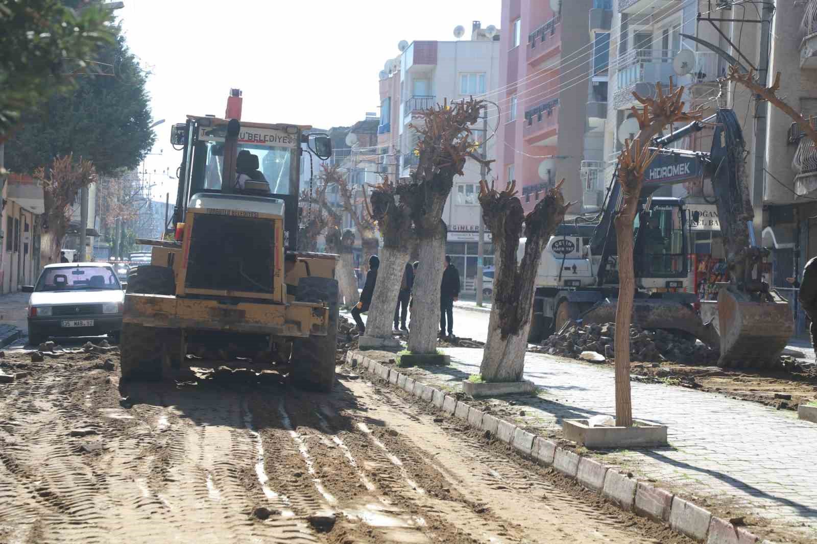 Turgutlu’nun Dutlu Yol’unda çalışma başladı
