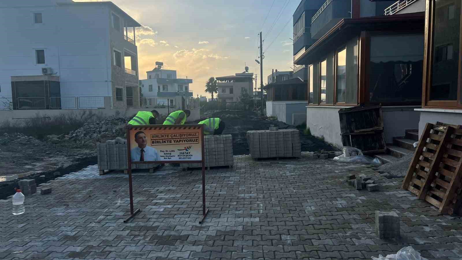 Hatay’da il genelinde yol çalışmaları sürüyor