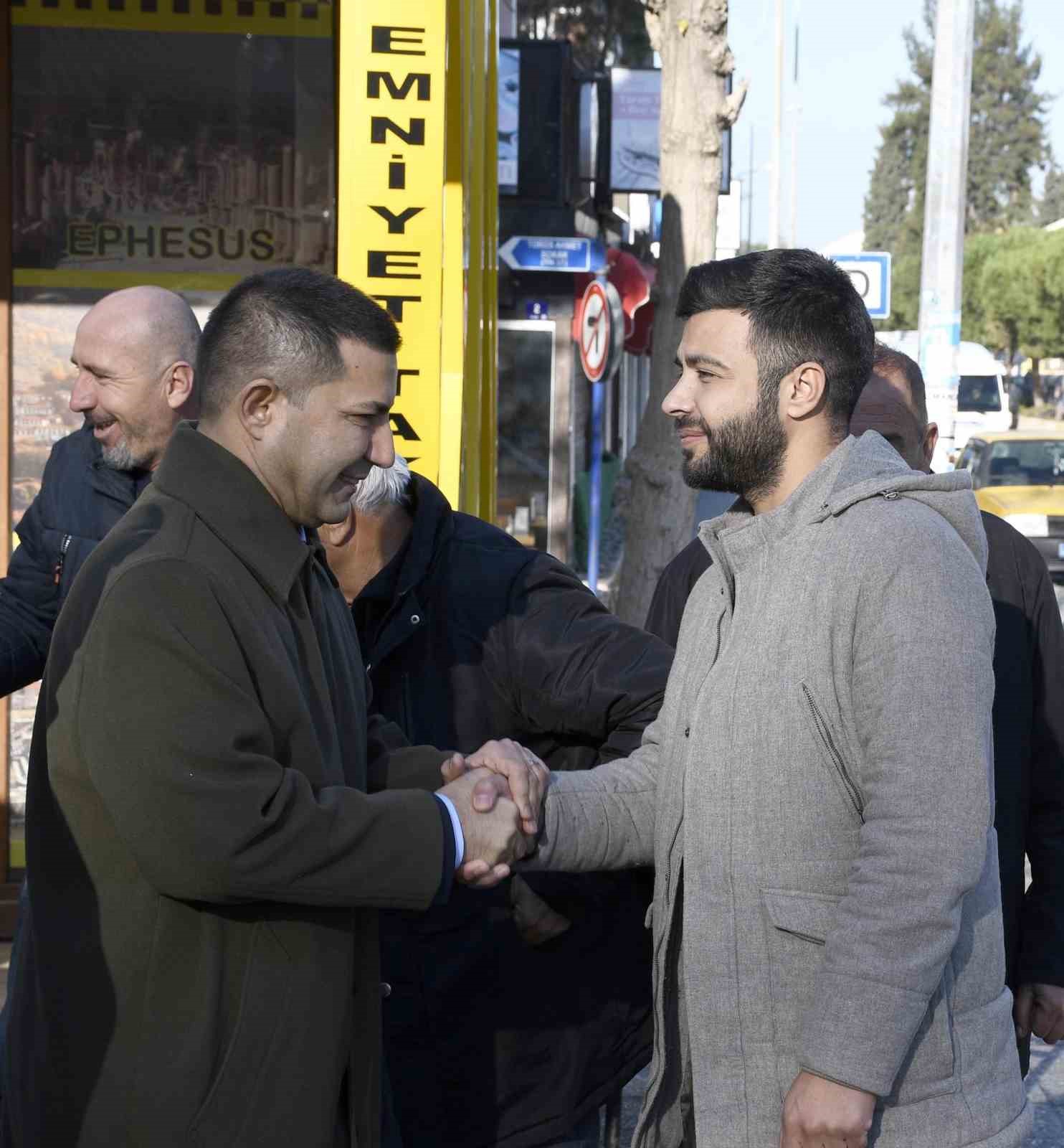 Başkan Günel mesaiye vatandaşların taleplerini dinleyerek başlıyor
