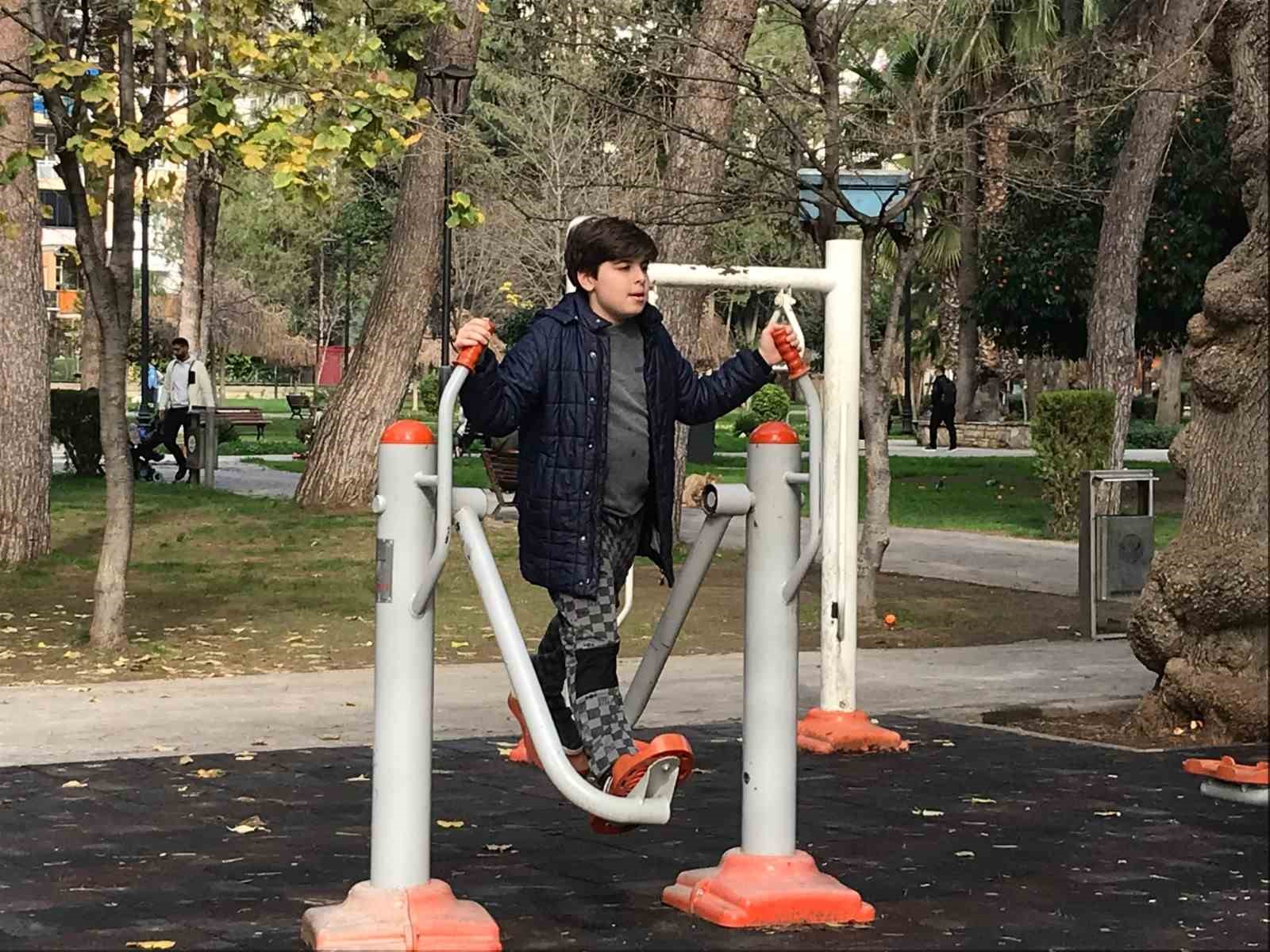 Adana&rsquo;da termometreler 22 dereceyi g&ouml;sterdi
