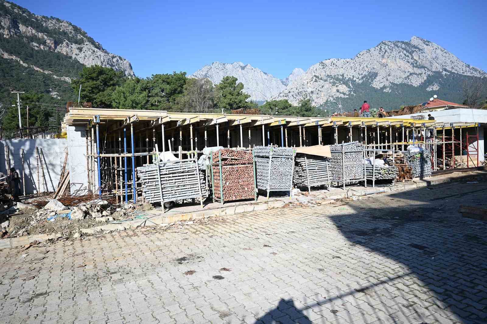 Göynük’e 2 bin 592 metrekarelik kapalı pazar yeri inşaatı devam ediyor