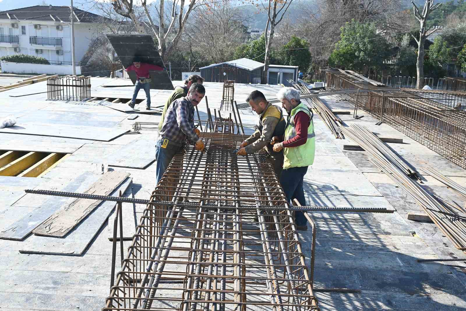 Göynük’e 2 bin 592 metrekarelik kapalı pazar yeri inşaatı devam ediyor