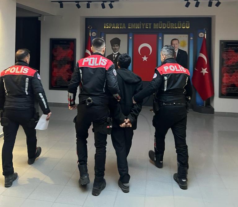 12 yıl hapis cezası ile aranan firari Isparta’da yakalandı