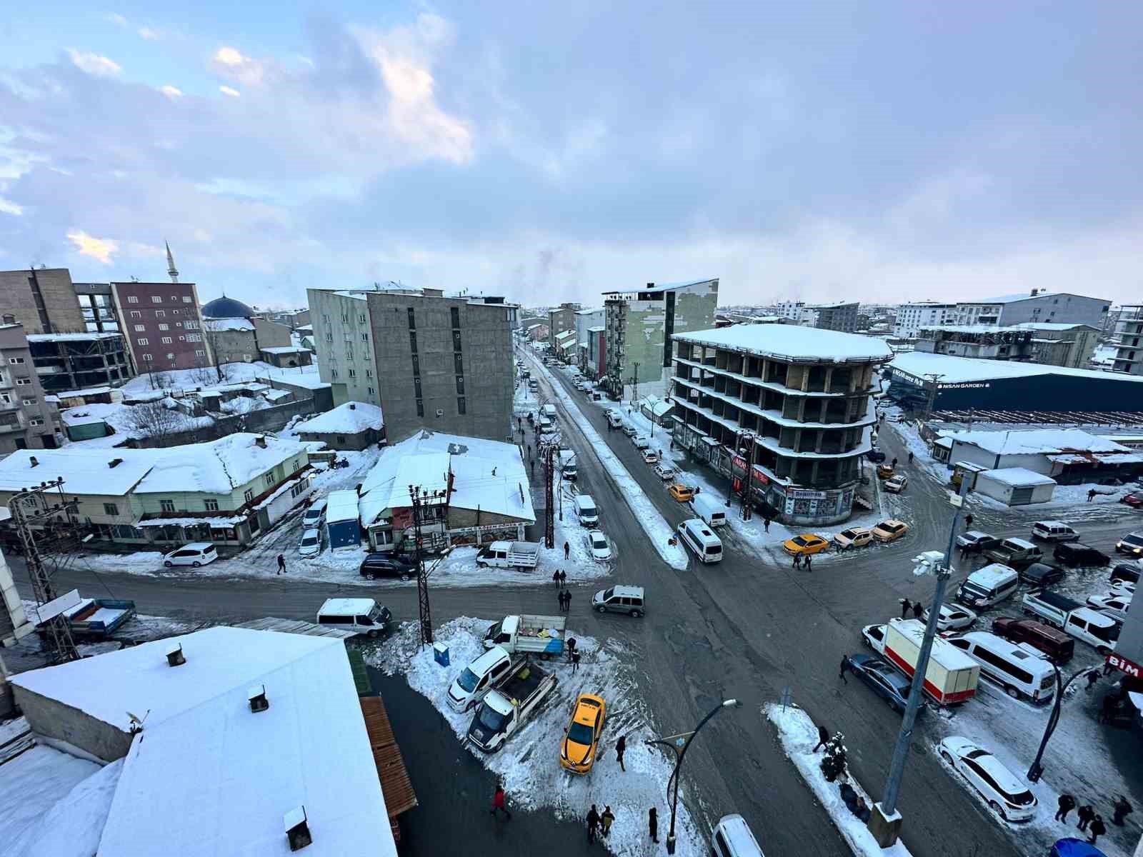 Yüksekova’da lojistik depo oluşturuluyor
