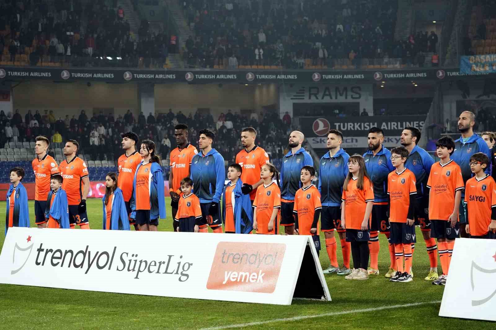 Başakşehir’de kadroda tek değişiklik
