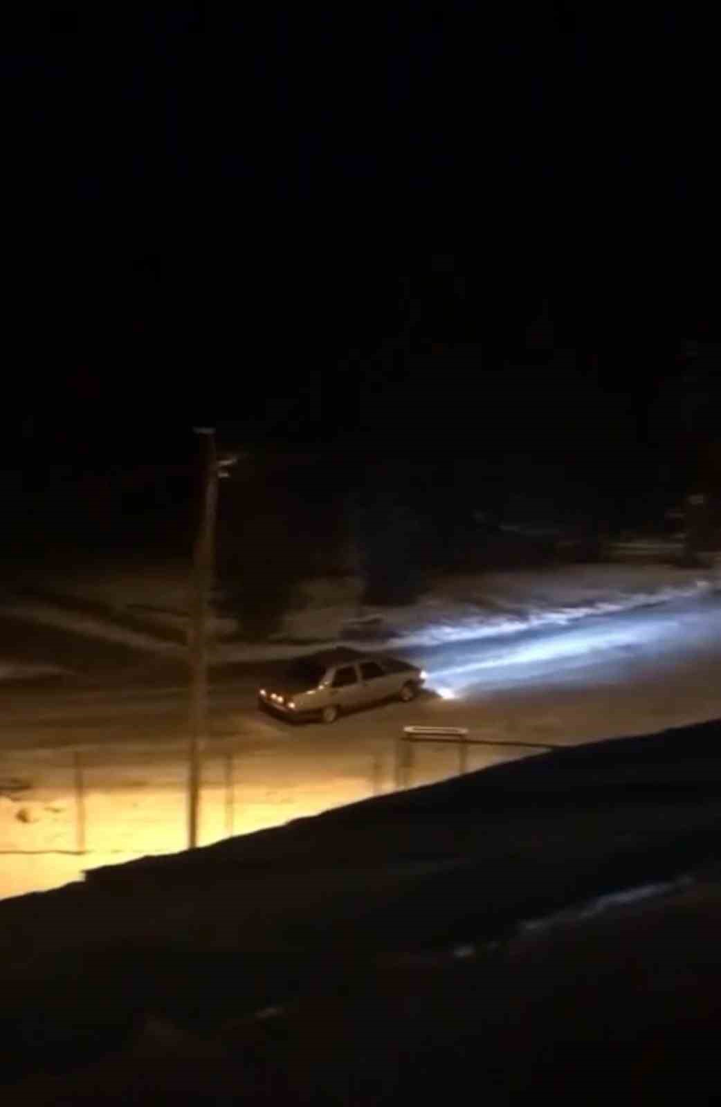 Uludağ’da Tofaş otomobil ile durmadan drift attı, o anlar kamerada