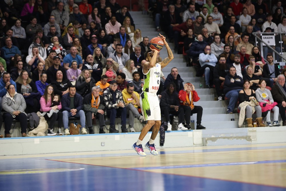 Manisa BBSK Fransa’dan galibiyetle döndü