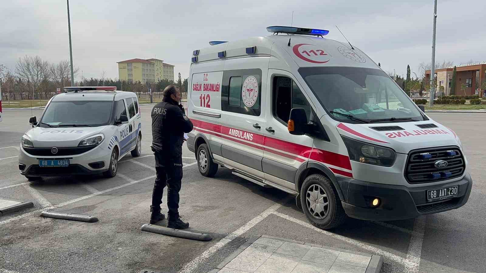 Geri geri manevra yapan yolcu otob&uuml;s&uuml; anne ve 3 yaşındaki &ccedil;ocuğunun ayaklarını ezdi
