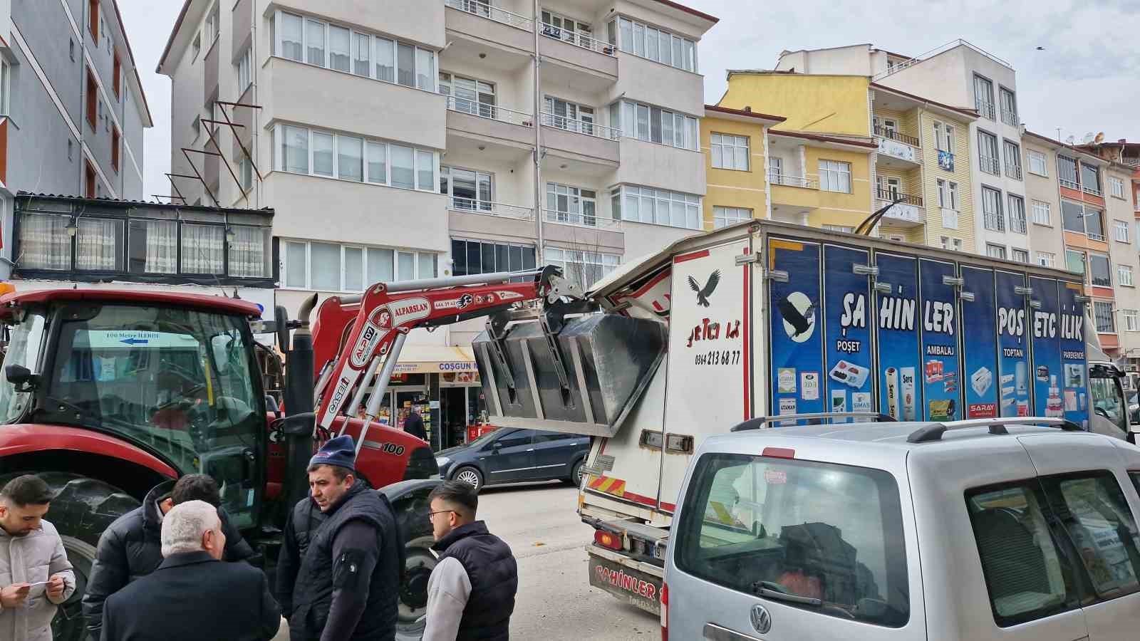 &Ccedil;orum&rsquo;da bir acayip trafik kazası
