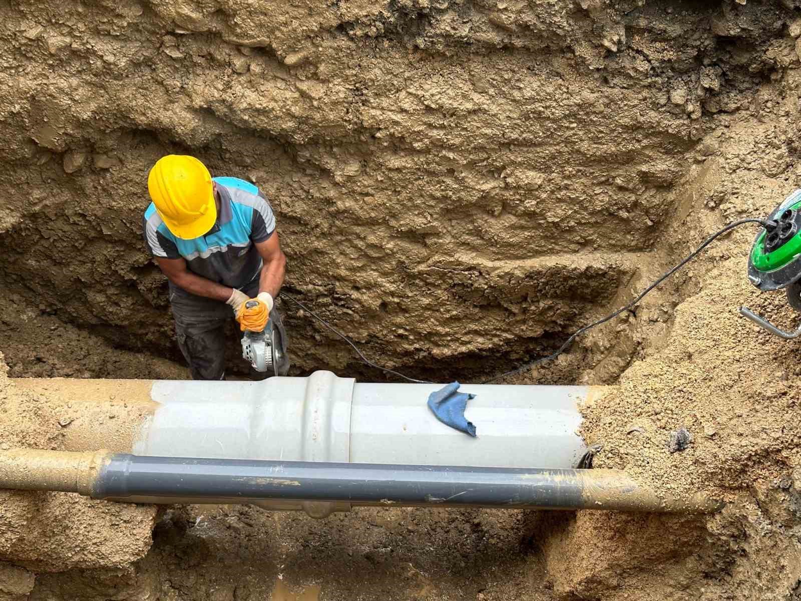 &Ccedil;orum Belediyesi, su ka&ccedil;aklarına ge&ccedil;it vermiyor
