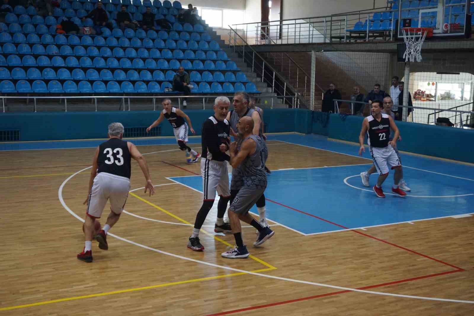 Edirne’de ’Uluslararası Veteran Basketbol Turnuvası’ başladı