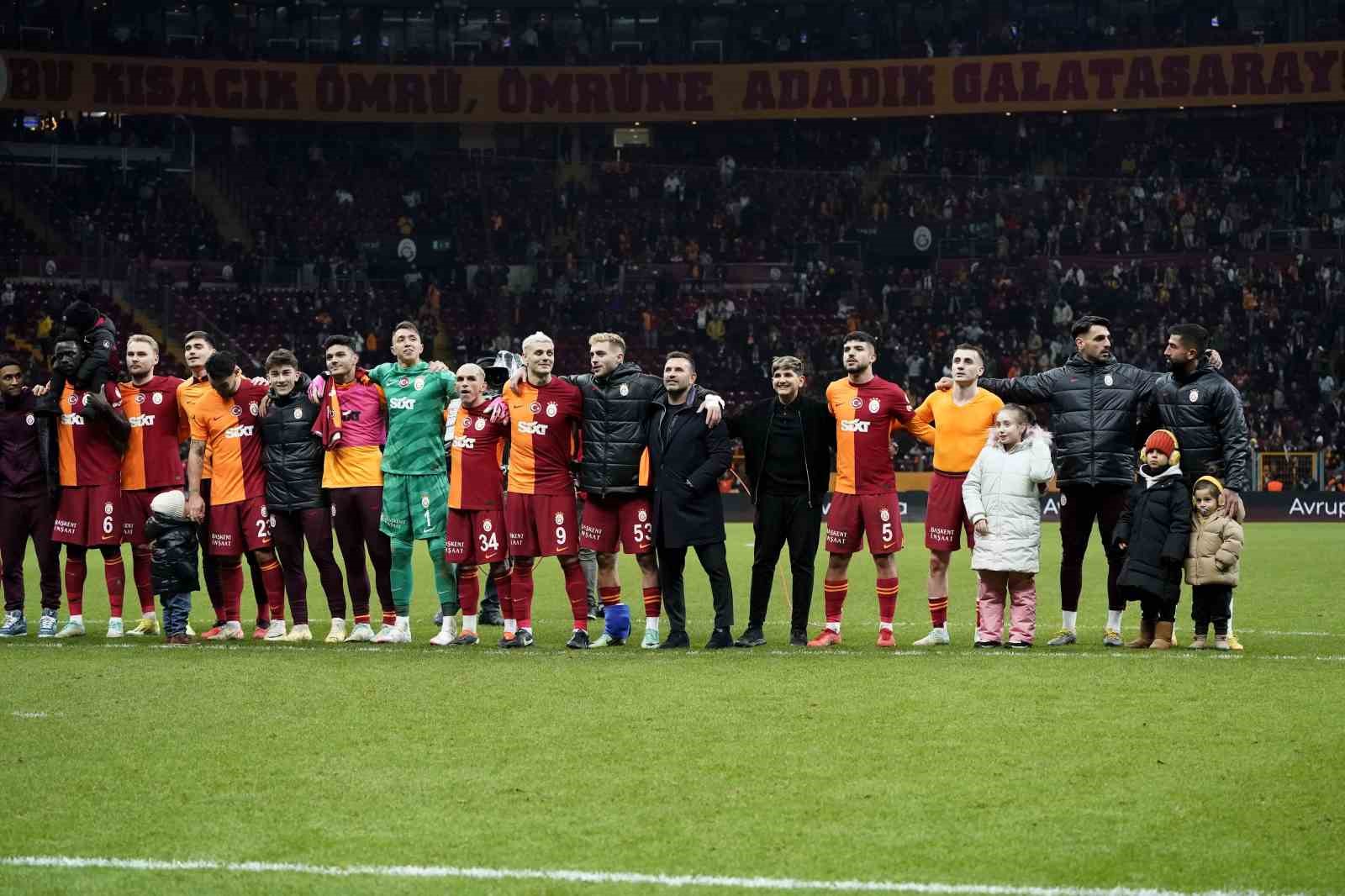 Trendyol S&uuml;per Lig: Galatasaray: 3 - İstanbulspor: 1 (Ma&ccedil; sonucu)

