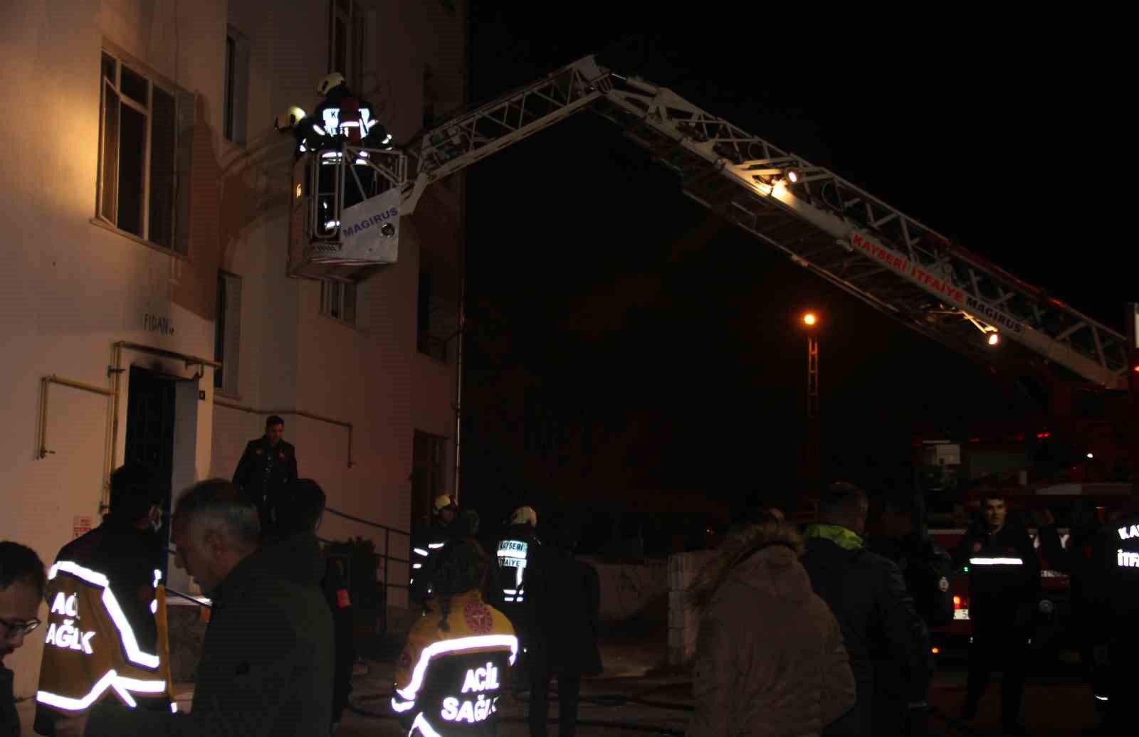 Kayseri&rsquo;de yangın faciası: 1 &ouml;l&uuml;
