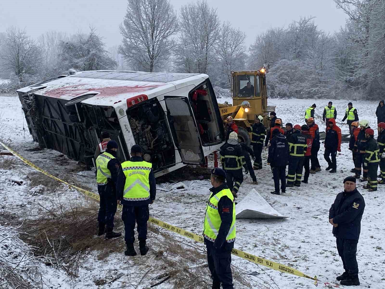 Kastamonu’daki feci kazada 6 kişi öldü, 33 kişi yaralandı