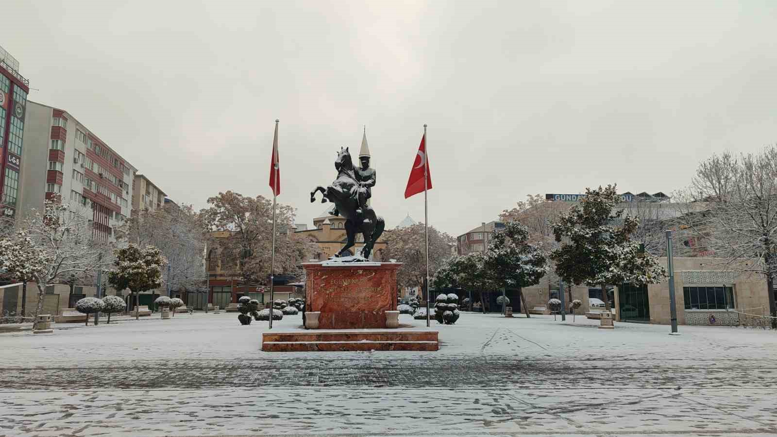 Kırşehir beyaza büründü
