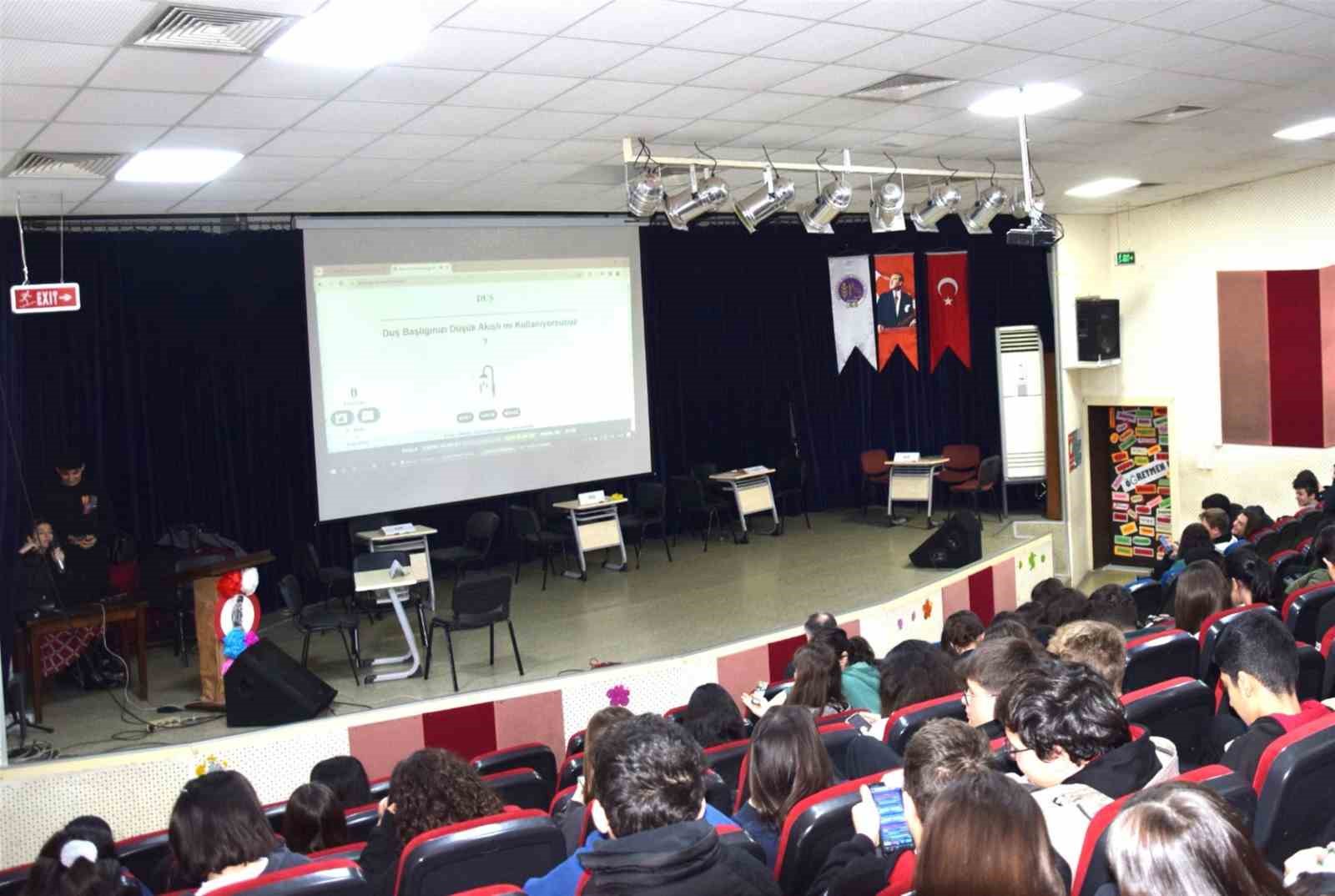 Balıkesir&rsquo;de Liseliler su ayak izini hesaplıyor
