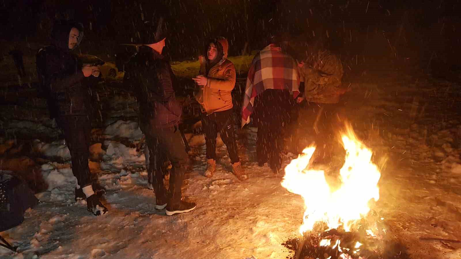 Araç kurtarmaya giden çekici 7 metrelik şarampole yuvarlandı