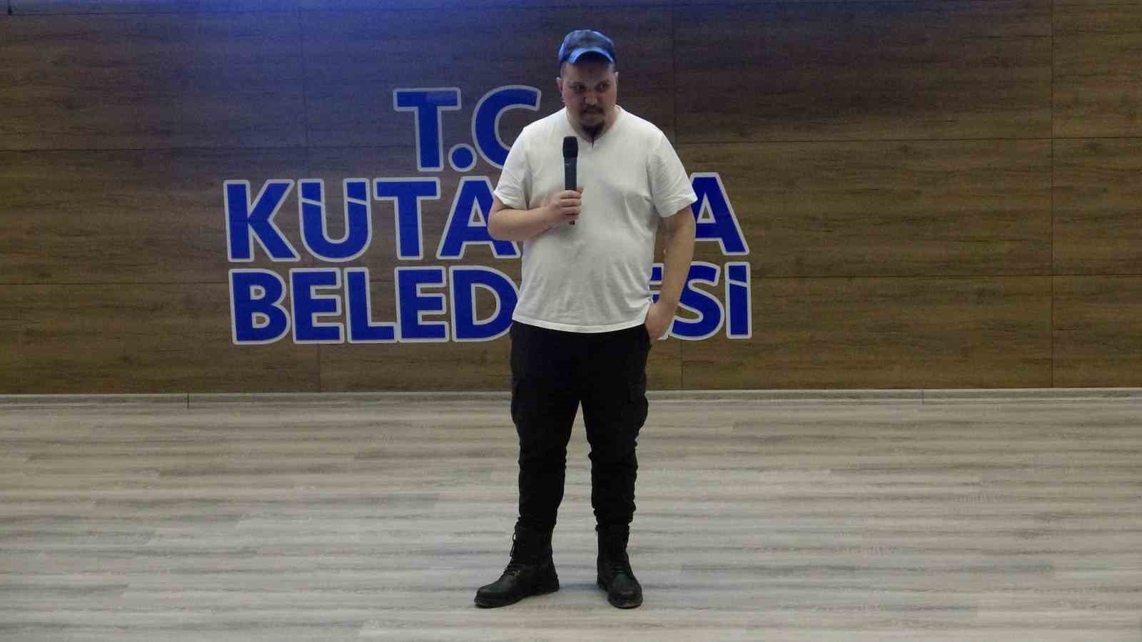 K&uuml;tahyalılar&rsquo;a fotoğraf&ccedil;ılığı anlattı
