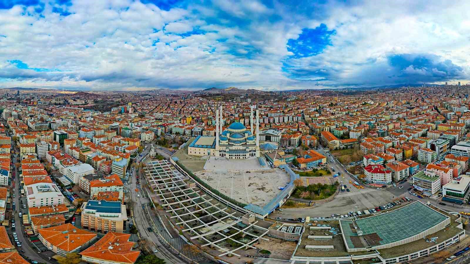 Kocatepe Camii’nin gökyüzü ile buluşması havadan görüntülendi
