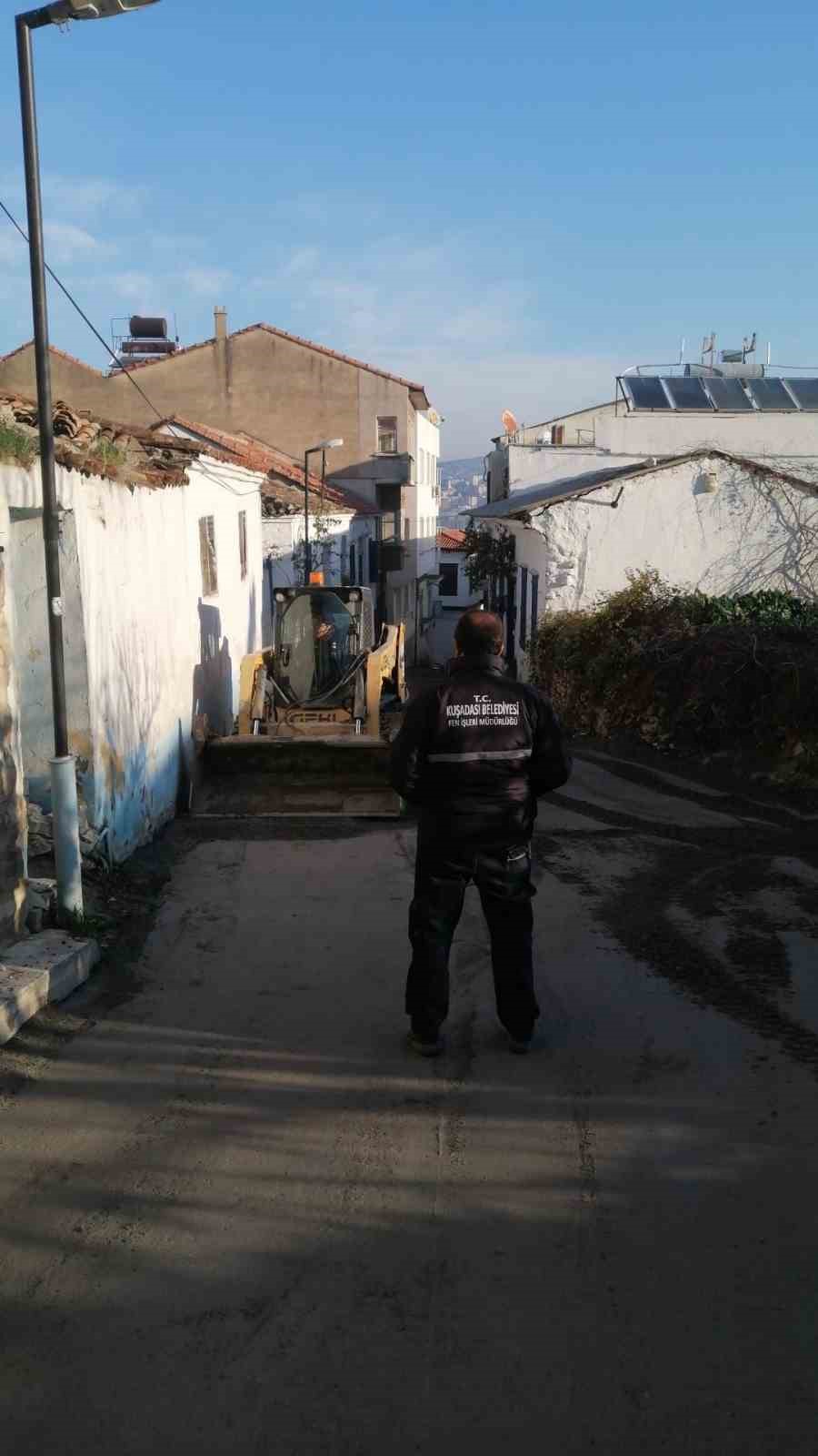 Kuşadası’nda 5 yılda 218 kilometrelik yeni yol yapıldı
