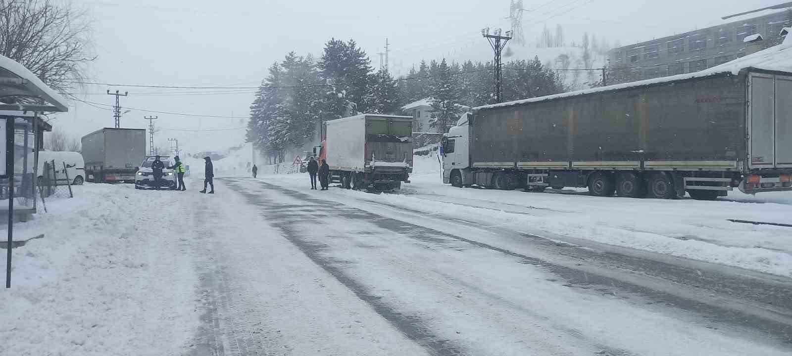 Tunceli’de 229 köy yolu ulaşıma kapandı