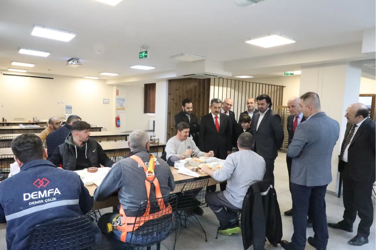 Vali Ekici, yatırımcıları b&ouml;lgeye davet etti
