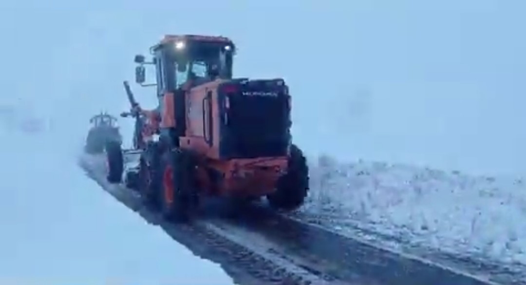 Siirt&rsquo;te kara nedeniyle kapanan yollar ulaşıma a&ccedil;ıldı

