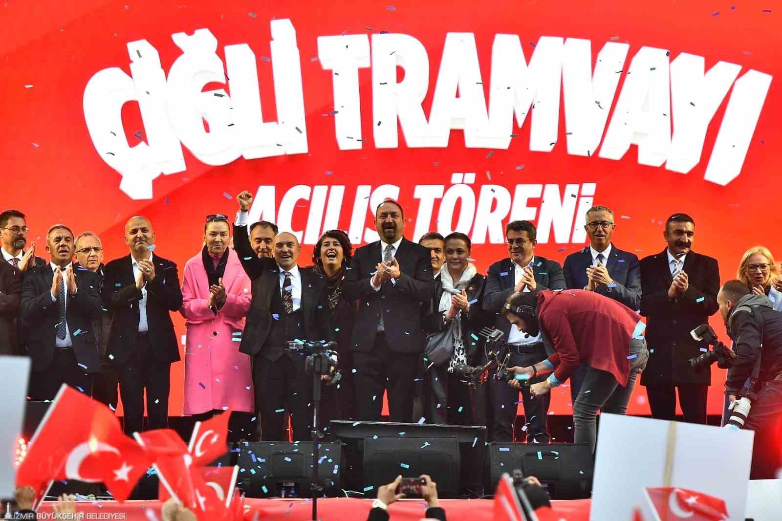 &Ccedil;iğli Tramvayı hizmete girdi
