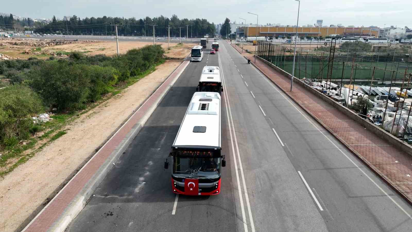 Büyükşehir toplu taşıma filosuna 20 yeni otobüs daha kattı
