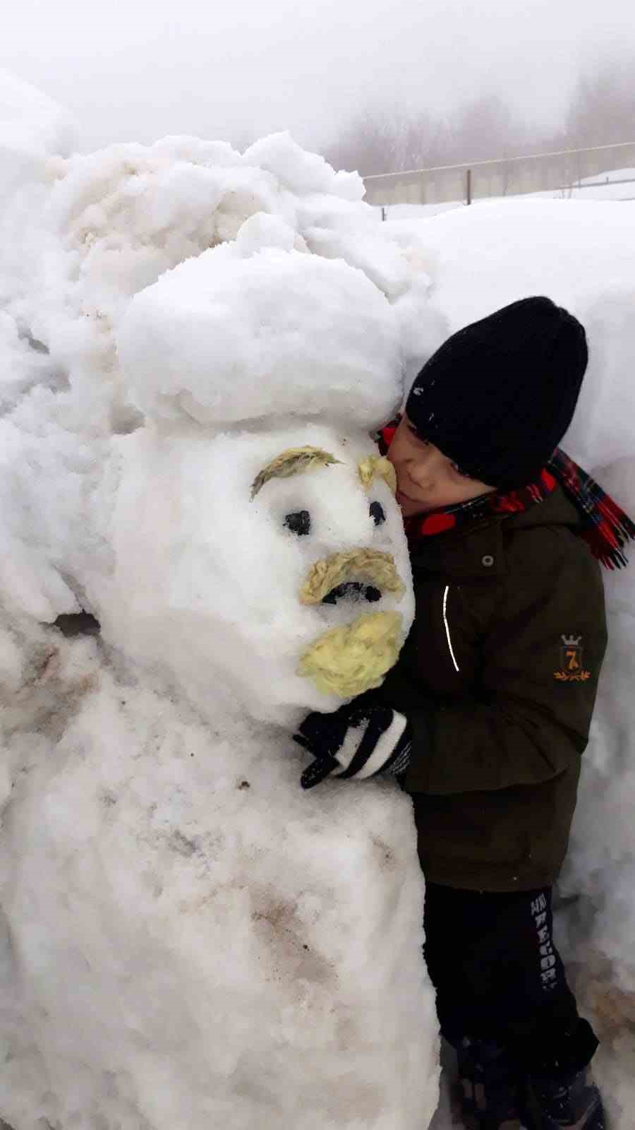 Kahramanmaraşlıların kızak keyfi
