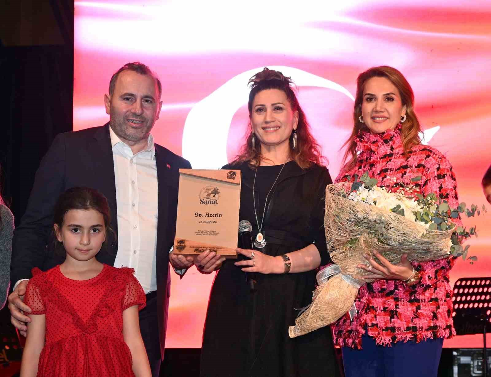 Azerin’den Yalova’da muhteşem konser
