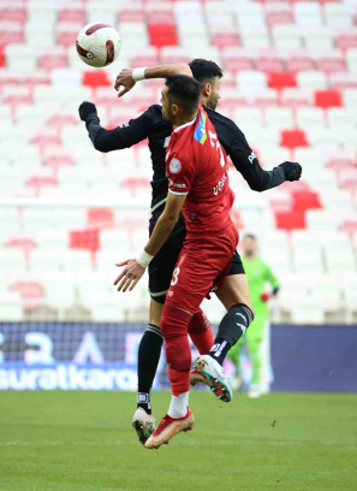 Trendyol S&uuml;per Lig: Sivasspor: 1 - Beşiktaş: 0 (Ma&ccedil; devam ediyor)
