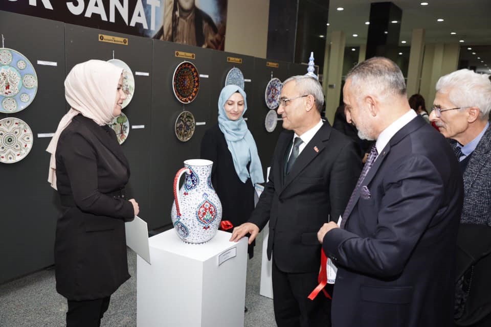 Kütahya’da düzenlenen ’Uluslararası Türk Çini Sanatı Yarışması’nın ödülleri sahiplerini buldu