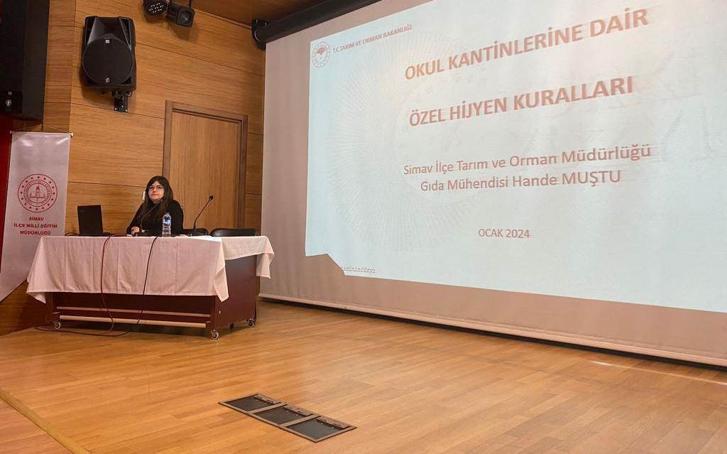 Simav’da okul kantini ve yemekhane çalışanlarına hijyen eğitimi