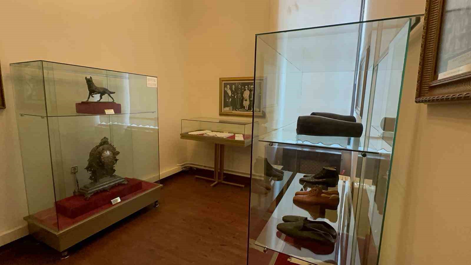 Lahey’in hediye ettiği ’bozkurt’ heykeli Samsun’da sergileniyor

